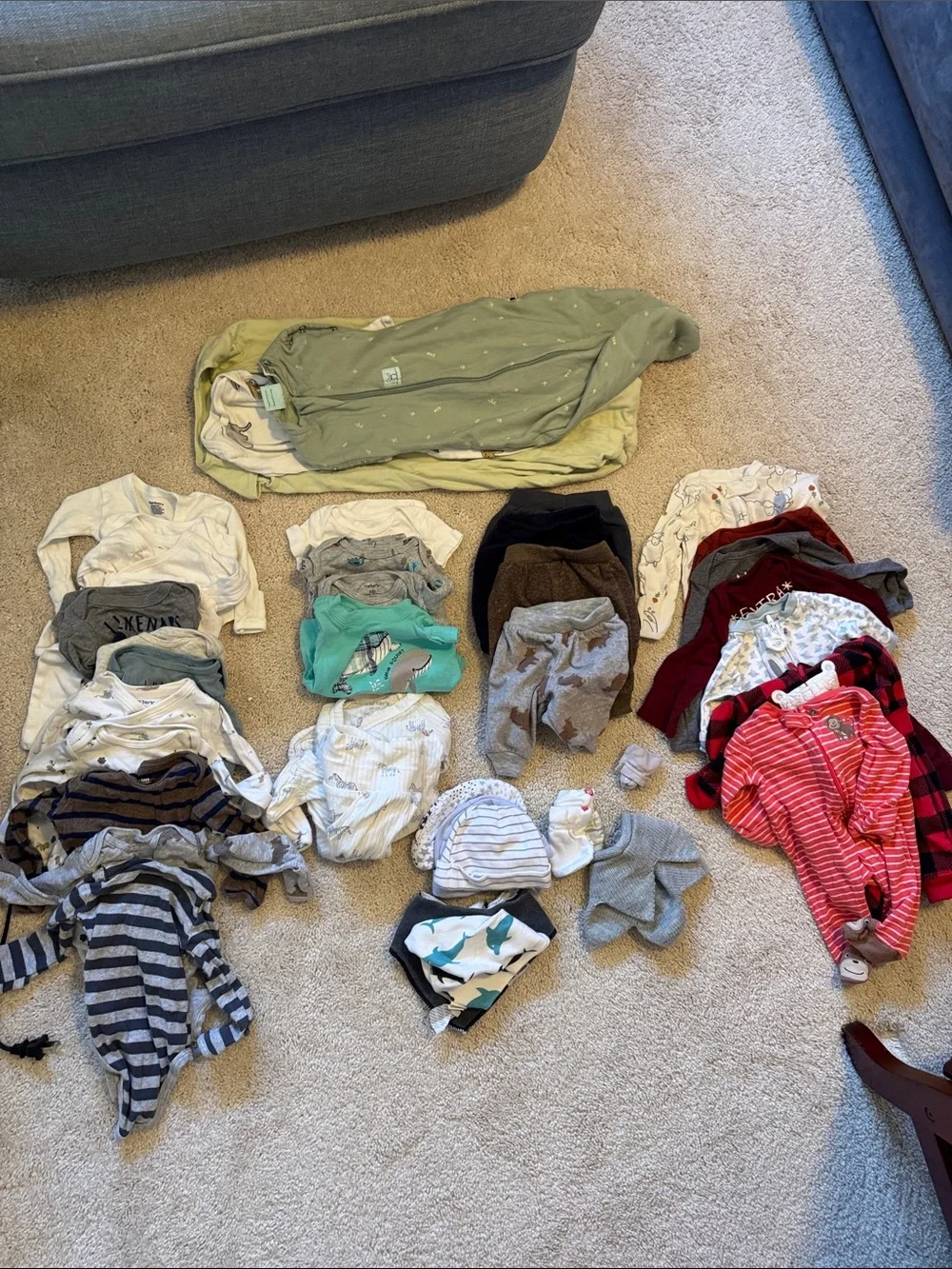 Newborn essentials ! 50+ items Carter’s, Halo,onesies, pajamas , sleep sacks+